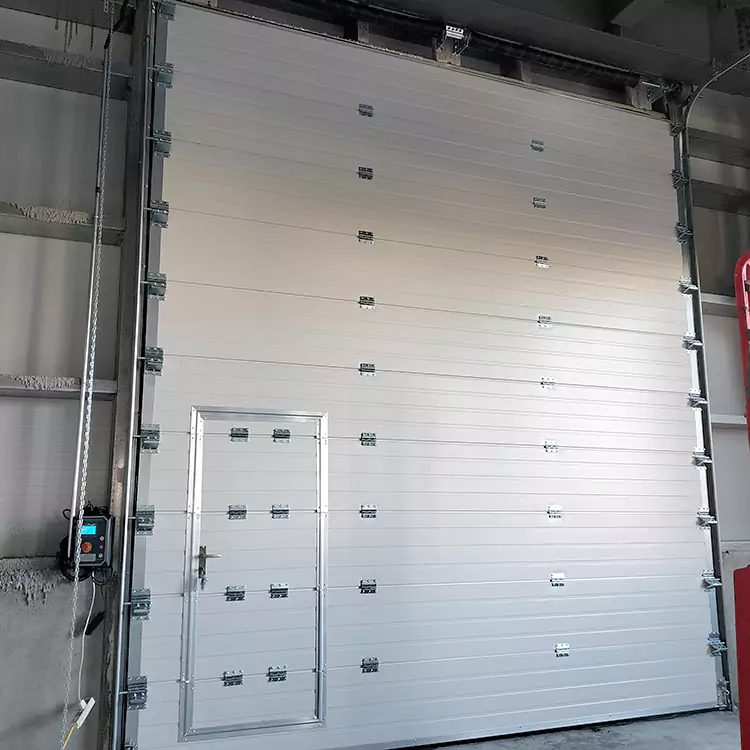 Insulasi Vertikal Industrial Sectional Door